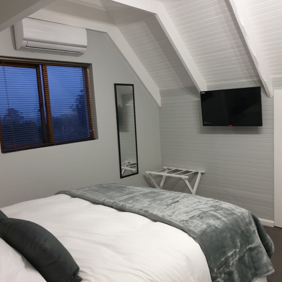 8 Bedroom Property for Sale in Blanco Western Cape